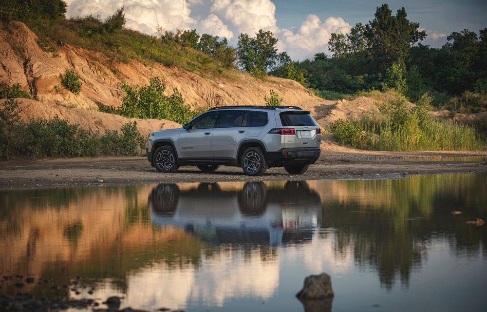OFICIAL: Noua generație Jeep Cherokee debutează cu motorizare hibrid - Poza 13