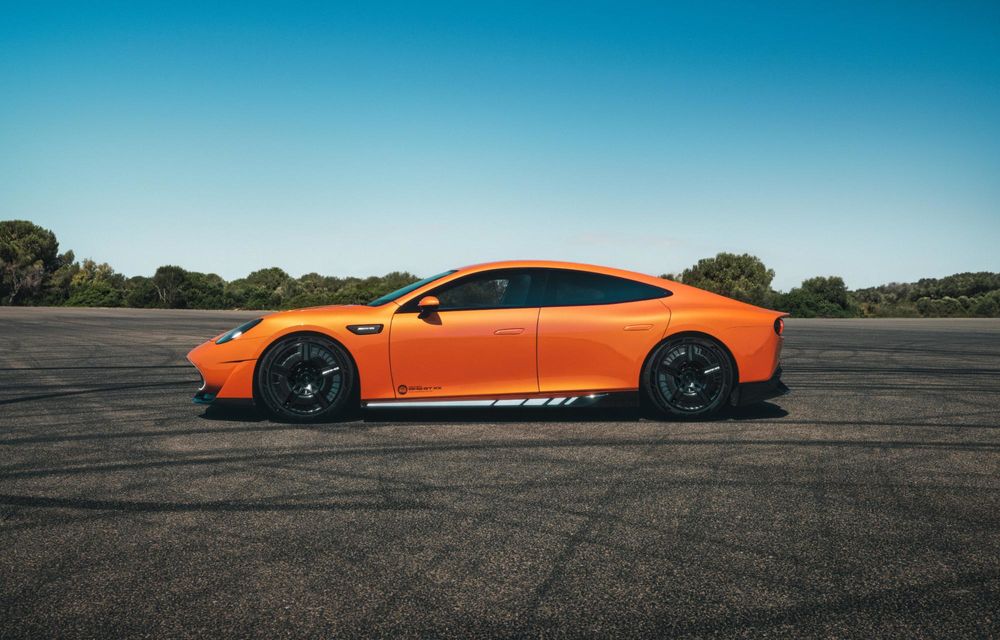 RECORD: Ocolul pământului în mai puțin de 8 zile cu noul concept electric Mercedes-AMG GT XX - Poza 6