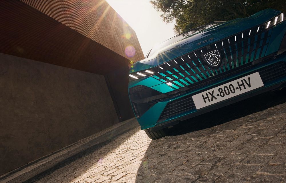 Noul Peugeot 308 facelift: siglă iluminată și autonomie crescută pentru versiunea electrică - Poza 11