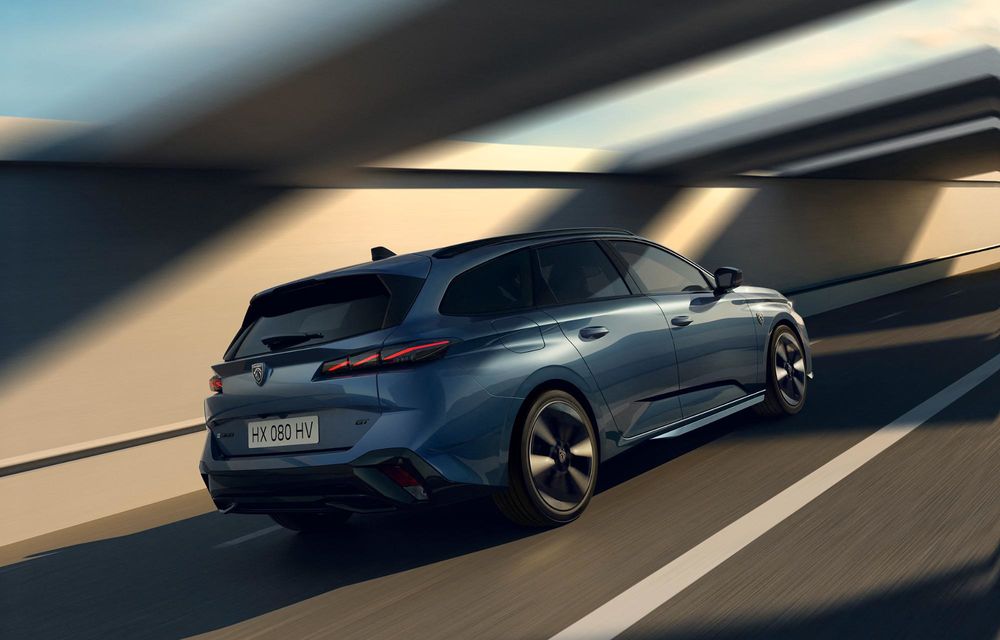 Noul Peugeot 308 facelift: siglă iluminată și autonomie crescută pentru versiunea electrică - Poza 12