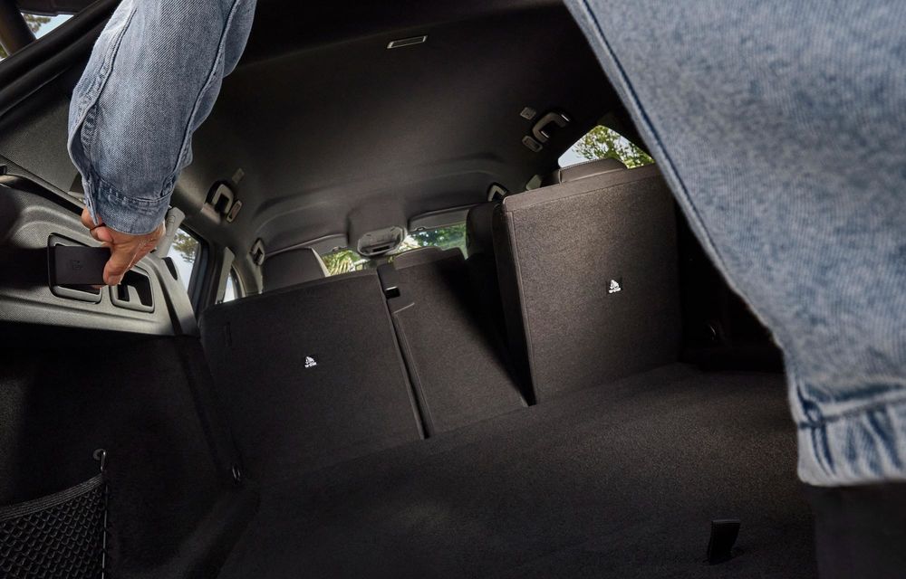 Noul Peugeot 308 facelift: siglă iluminată și autonomie crescută pentru versiunea electrică - Poza 40