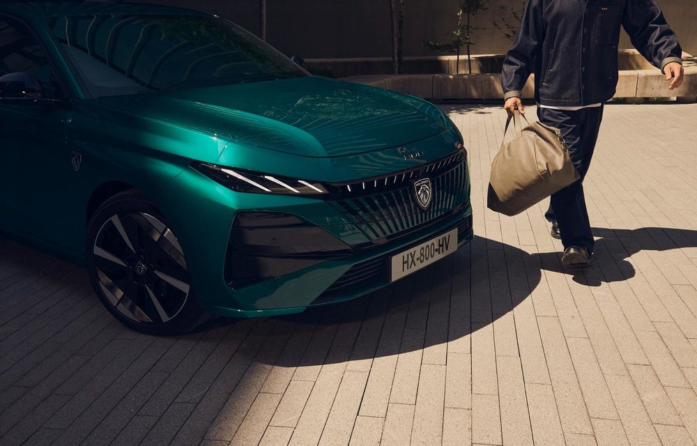 Noul Peugeot 308 facelift: siglă iluminată și autonomie crescută pentru versiunea electrică - Poza 9