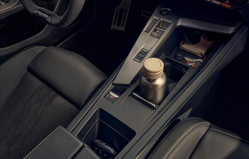 Noul Peugeot 308 facelift: siglă iluminată și autonomie crescută pentru versiunea electrică - Poza 64