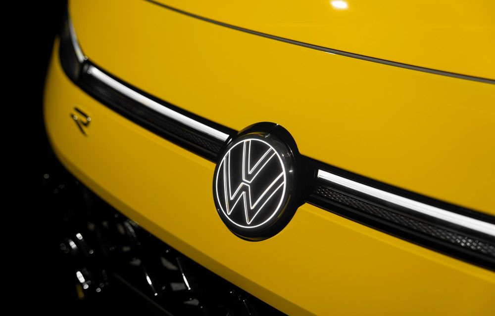 Noua generație Volkswagen T-Roc: design nou și, în premieră, motorizări hibride - Poza 19