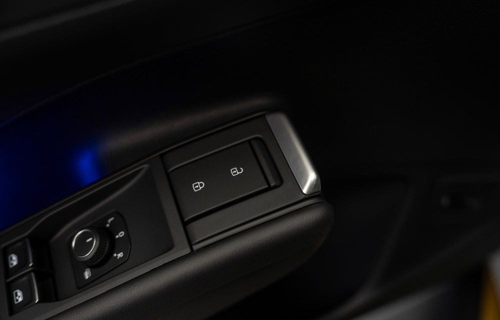 Noua generație Volkswagen T-Roc: design nou și, în premieră, motorizări hibride - Poza 32