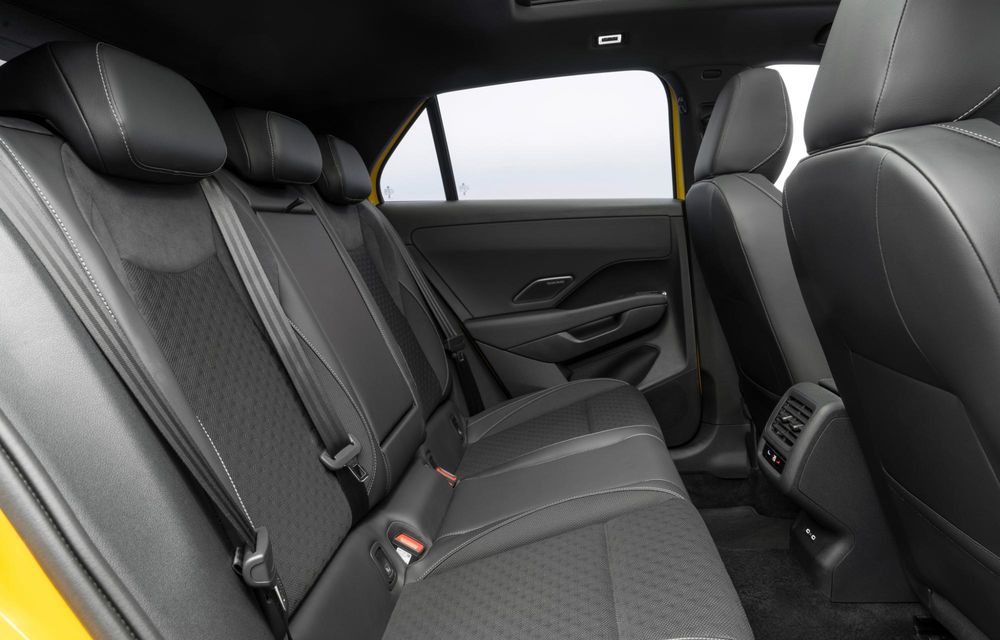 Noua generație Volkswagen T-Roc: design nou și, în premieră, motorizări hibride - Poza 35