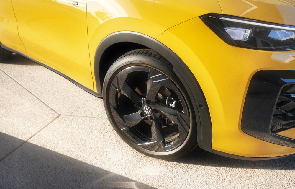 Noua generație Volkswagen T-Roc: design nou și, în premieră, motorizări hibride - Poza 39