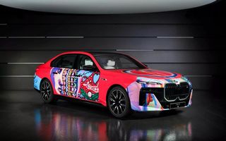 BMW marchează 50 de ani de Art Cars cu un i7 transformat în operă de artă