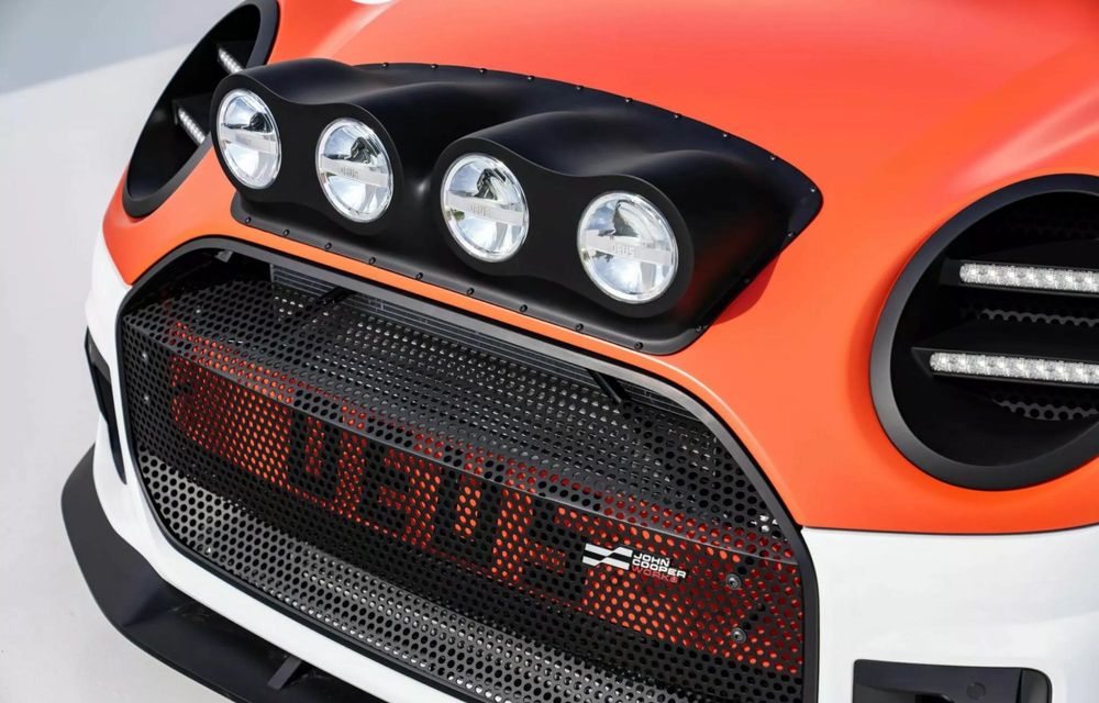 Mini JCW: două modele unicat în colaborare cu brandul Deus Ex Machina - Poza 11