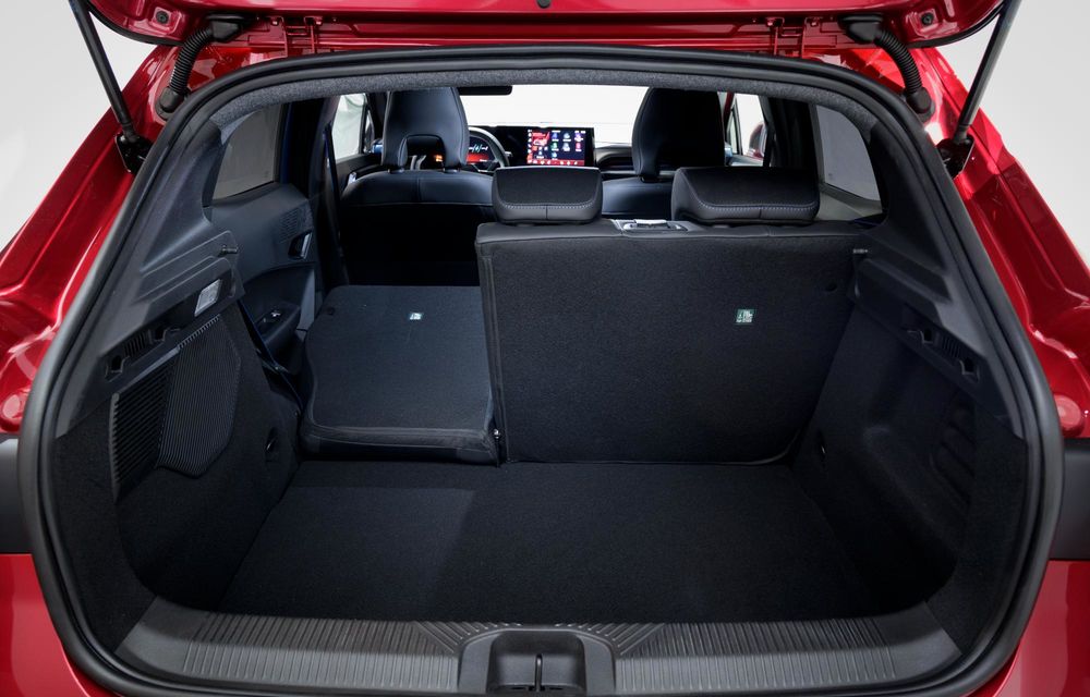 PREMIERĂ: Am văzut pe viu noua generație Renault Clio. 5 lucruri esențiale - Poza 38