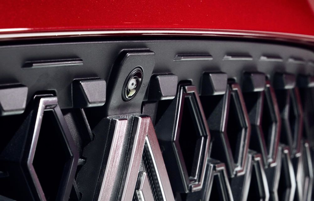 PREMIERĂ: Am văzut pe viu noua generație Renault Clio. 5 lucruri esențiale - Poza 97
