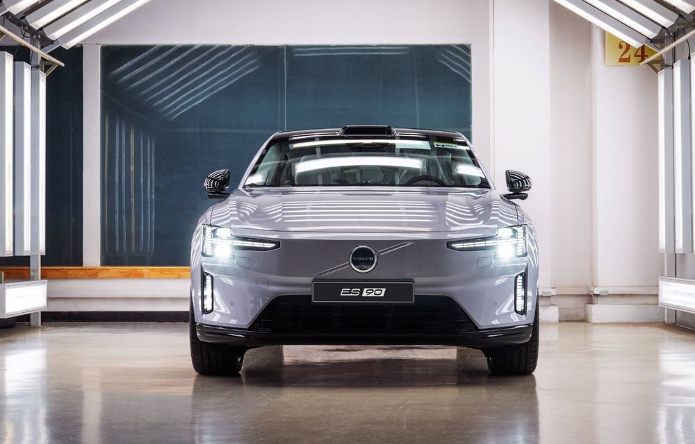 Noul Volvo ES90, pur electric, a intrat în producție: 700 km autonomie - Poza 1