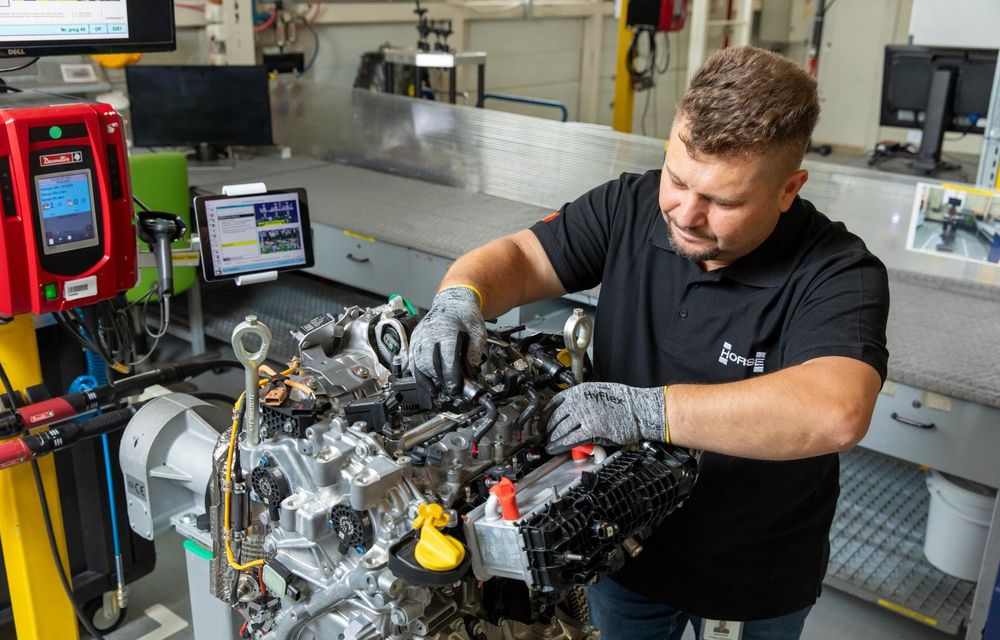 REPORTAJ: Prin ce trece noul motor fabricat în România înainte să ajungă sub capota mașinii? - Poza 1