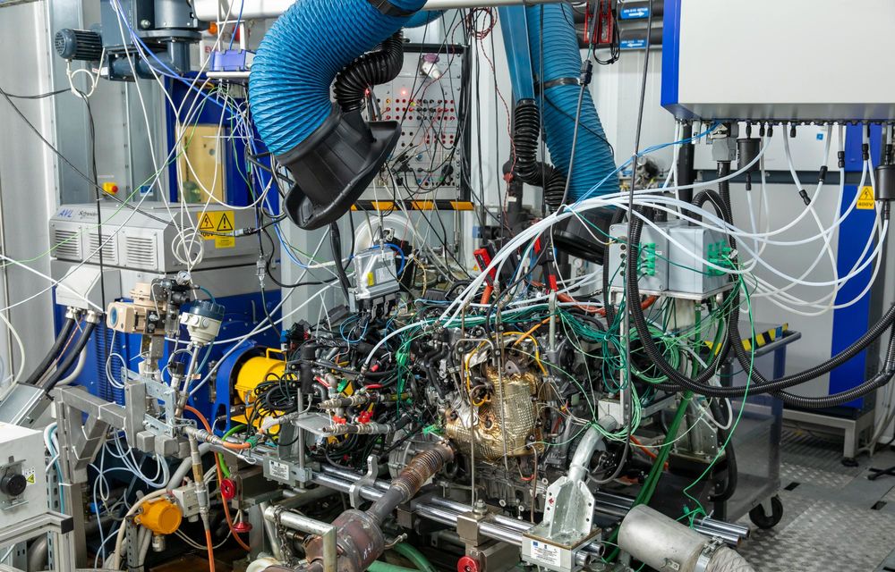 REPORTAJ: Prin ce trece noul motor fabricat în România înainte să ajungă sub capota mașinii? - Poza 9