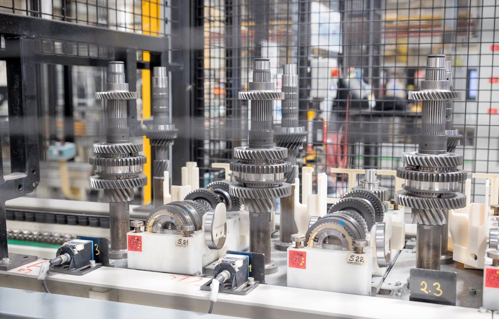 REPORTAJ: Prin ce trece noul motor fabricat în România înainte să ajungă sub capota mașinii? - Poza 45