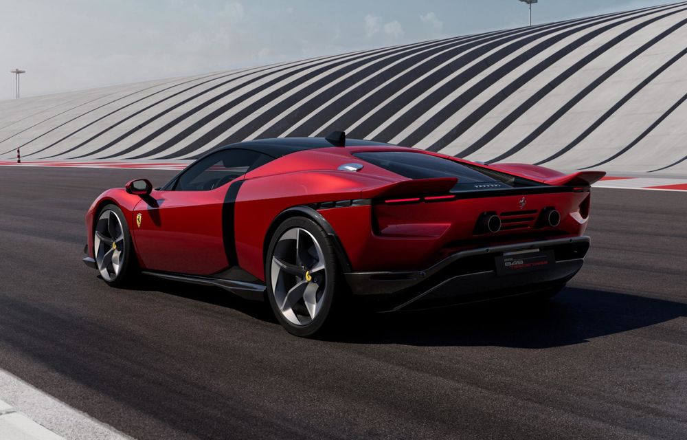 Renașterea unei legende: noul Ferrari 849 Testarossa - Poza 5