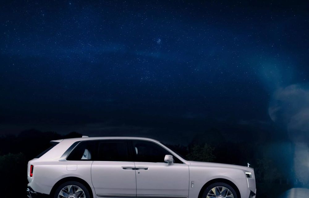 Rolls-Royce Cullinan Cosmos: ediție unicat cu plafon pictat manual, inspirat de Calea Lactee - Poza 4