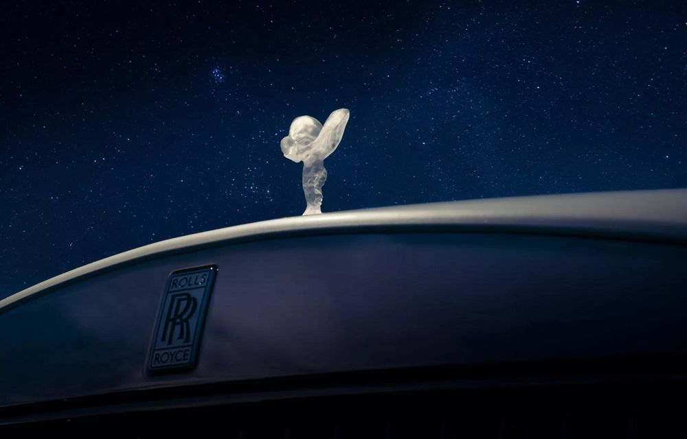 Rolls-Royce Cullinan Cosmos: ediție unicat cu plafon pictat manual, inspirat de Calea Lactee - Poza 5