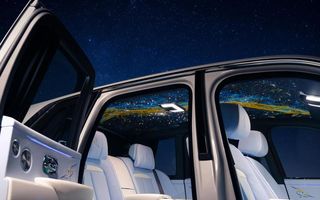 Rolls-Royce Cullinan Cosmos: ediție unicat cu plafon pictat manual, inspirat de Calea Lactee