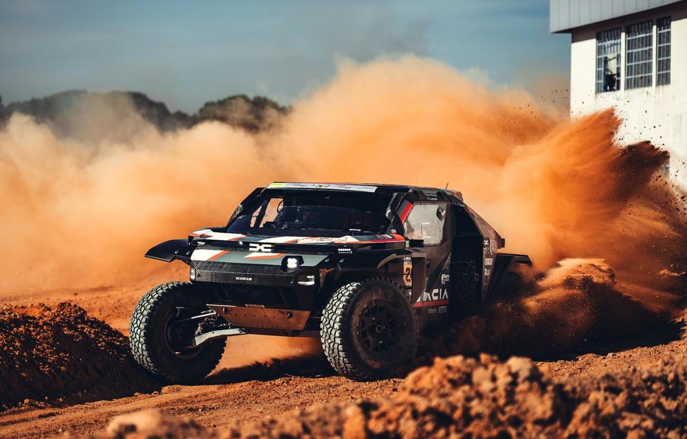 Dacia Sandriders la Raliul Portugaliei 2025: Al-Attiyah obține cel mai bun timp în proba prolog - Poza 1