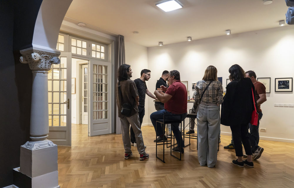 REPORTAJ: Am descoperit arta contemporană din București alături de Mini - Poza 11