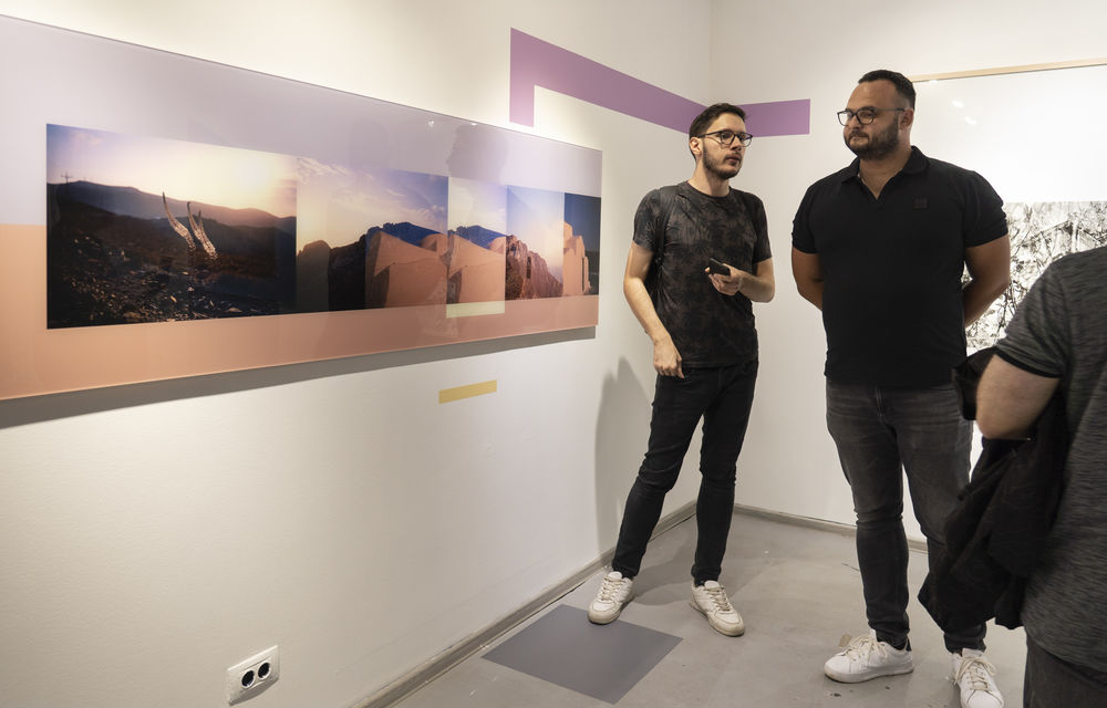 REPORTAJ: Am descoperit arta contemporană din București alături de Mini - Poza 19