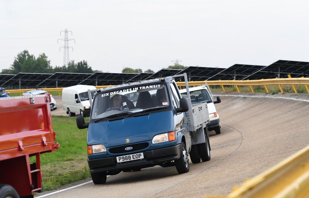 REPORTAJ: Am intrat în Cartea Recordurilor Guinness alături de Ford Transit - Poza 21