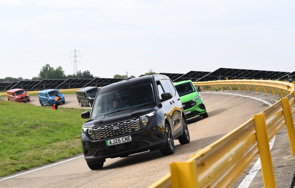 REPORTAJ: Am intrat în Cartea Recordurilor Guinness alături de Ford Transit - Poza 26