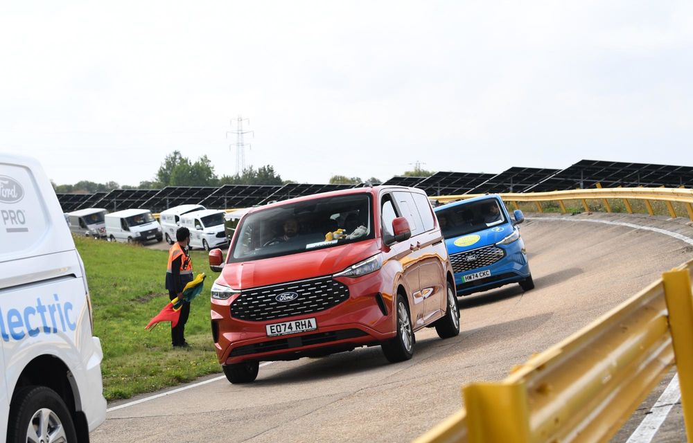REPORTAJ: Am intrat în Cartea Recordurilor Guinness alături de Ford Transit - Poza 36