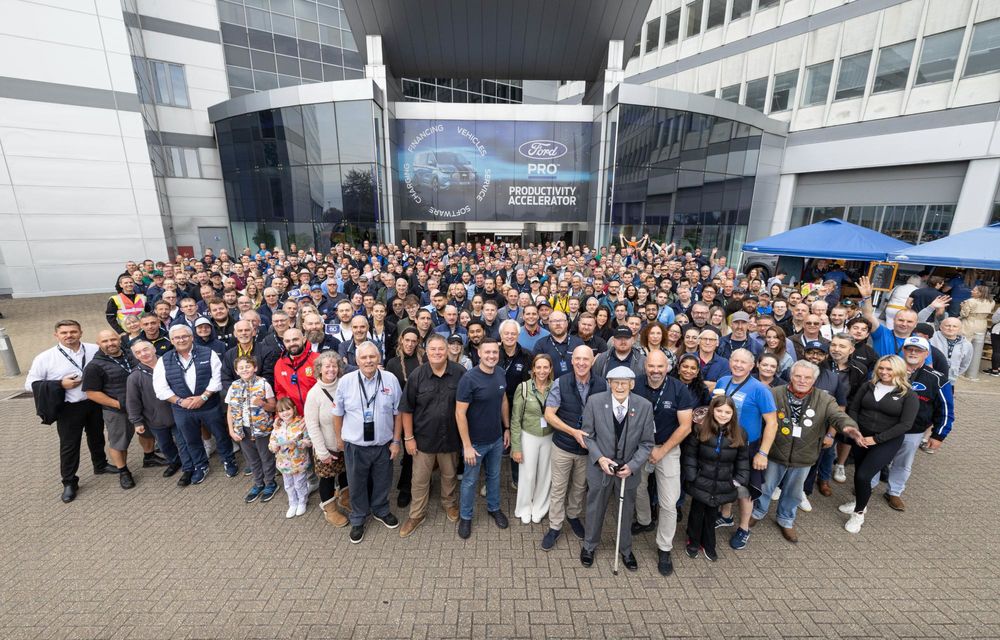 REPORTAJ: Am intrat în Cartea Recordurilor Guinness alături de Ford Transit - Poza 54