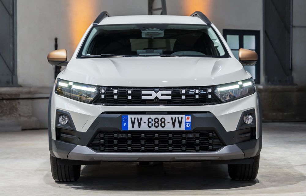 PREMIERĂ: Noua față Dacia. Îmbunătățirile primite de Sandero, Jogger și Logan - Poza 42