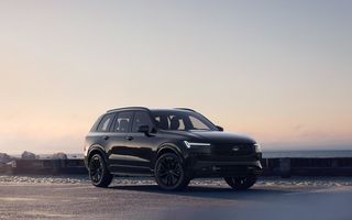 Noul Volvo XC90 Black Edition: ediție specială vopsită în negru