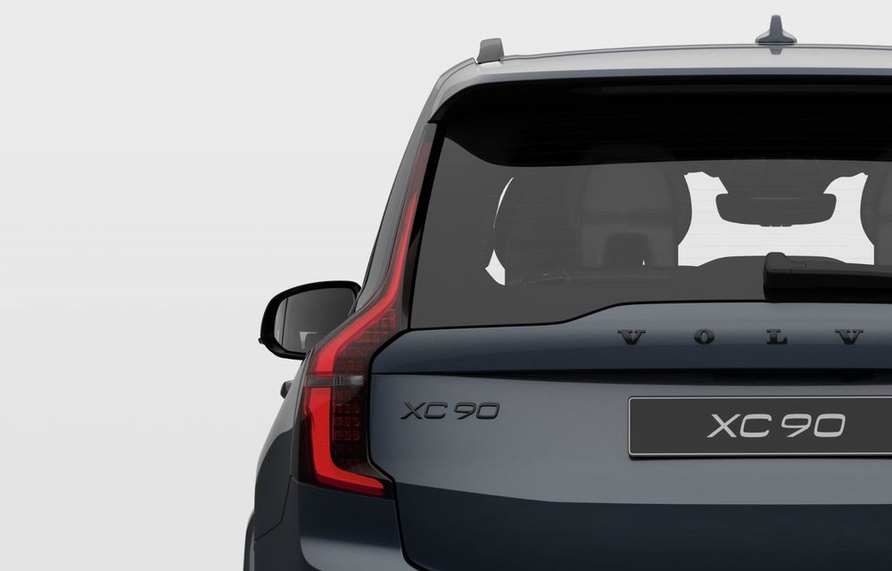 Noul Volvo XC90 Black Edition: ediție specială vopsită în negru - Poza 8