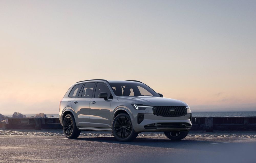 Noul Volvo XC90 Black Edition: ediție specială vopsită în negru - Poza 2