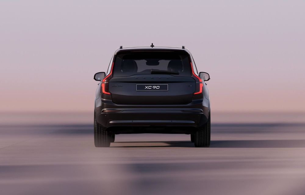 Noul Volvo XC90 Black Edition: ediție specială vopsită în negru - Poza 9