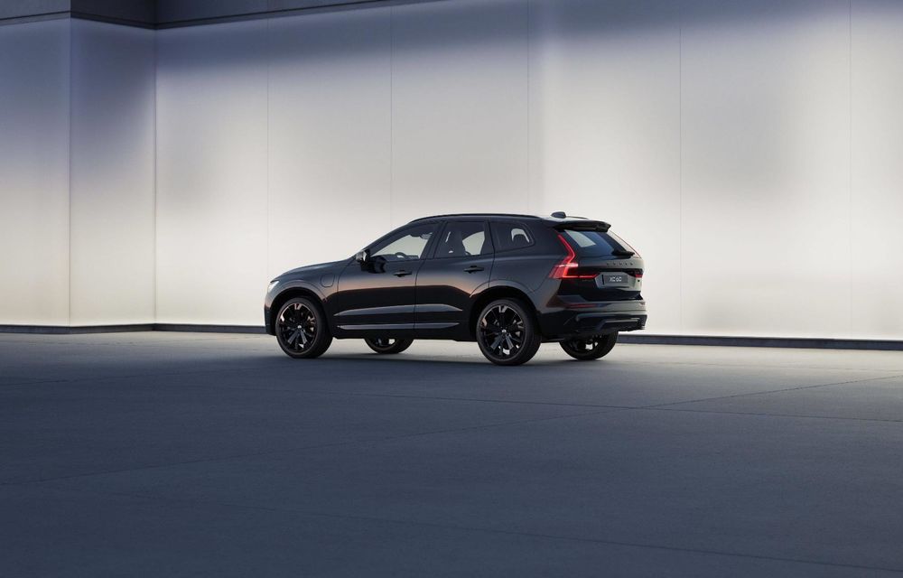 Noul Volvo XC90 Black Edition: ediție specială vopsită în negru - Poza 13