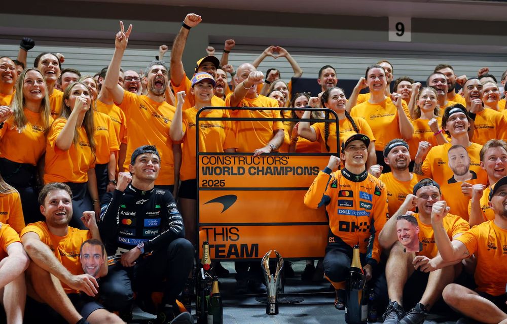 F1: George Russell câștigă pe străzile din Singapore. McLaren, campioană la constructori - Poza 8