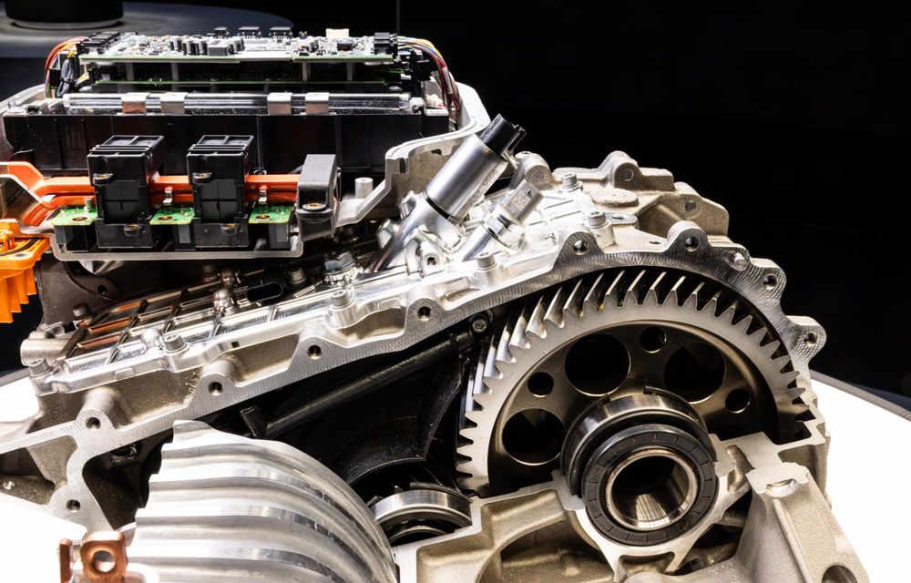 Noul Ferrari Elettrica: primele imagini oficiale cu noul model electric - Poza 18