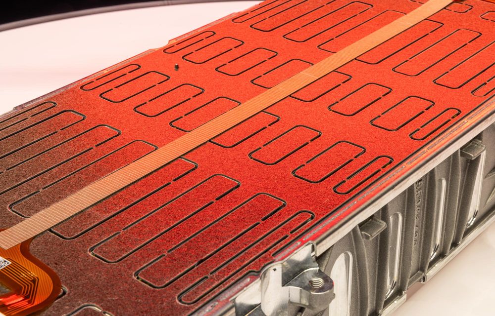 Noul Ferrari Elettrica: primele imagini oficiale cu noul model electric - Poza 34
