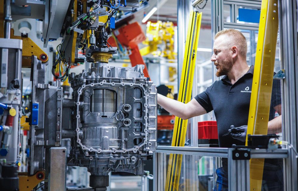 Mercedes-Benz a început să producă motoare electrice în România - Poza 5