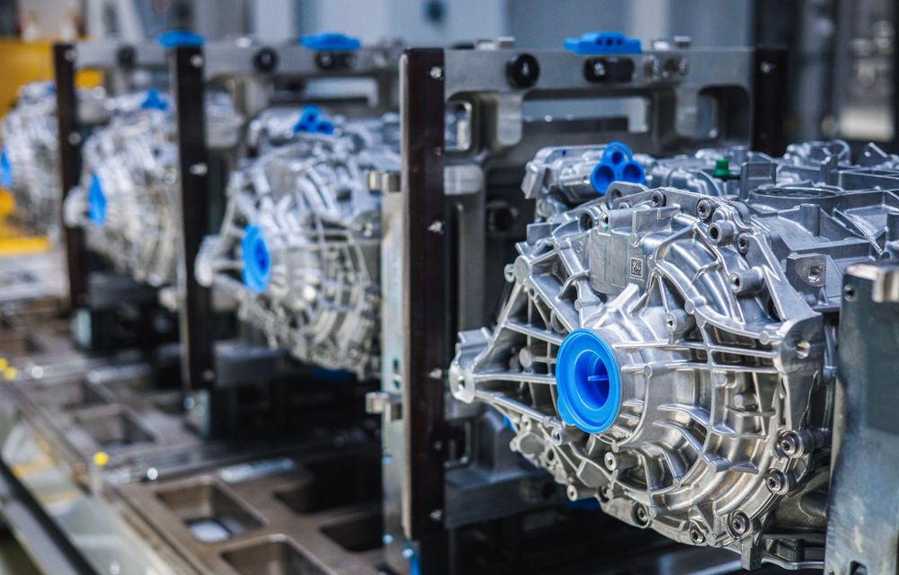 Mercedes-Benz a început să producă motoare electrice în România - Poza 7
