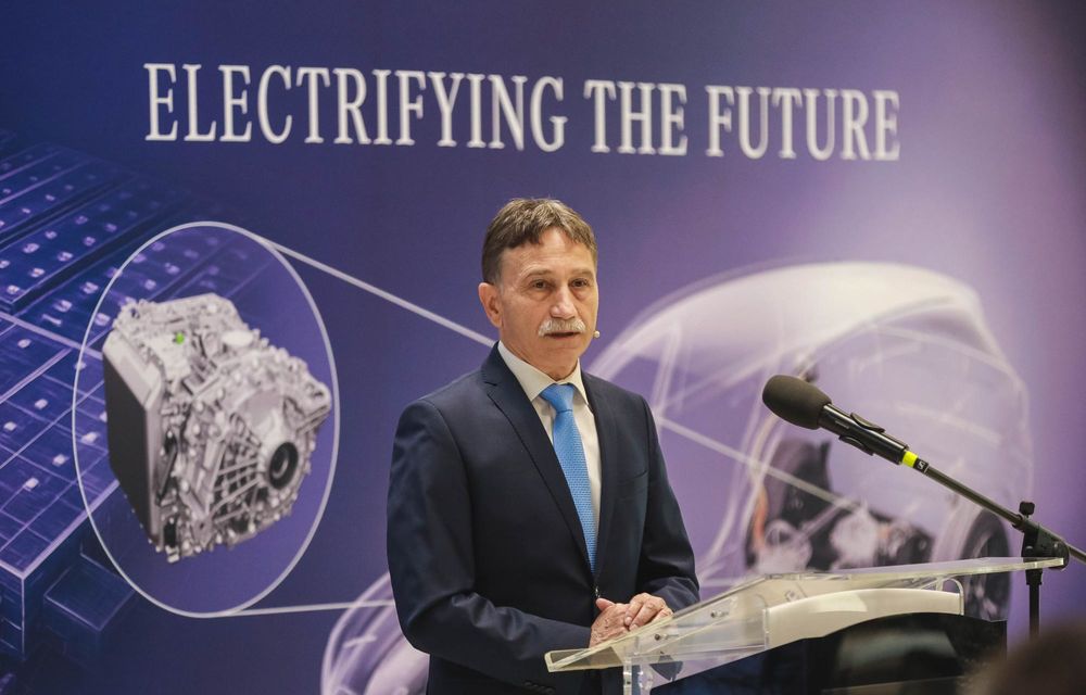 Mercedes-Benz a început să producă motoare electrice în România - Poza 24