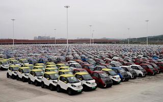 Guvernul chinez înăsprește regulile privind subvențiile pentru vehiculele electrificate