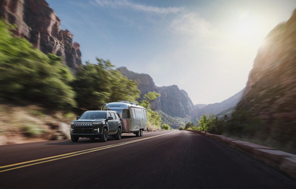 Noul Jeep Grand Wagoneer facelift: primul model al mărcii disponibil cu range extender - Poza 6