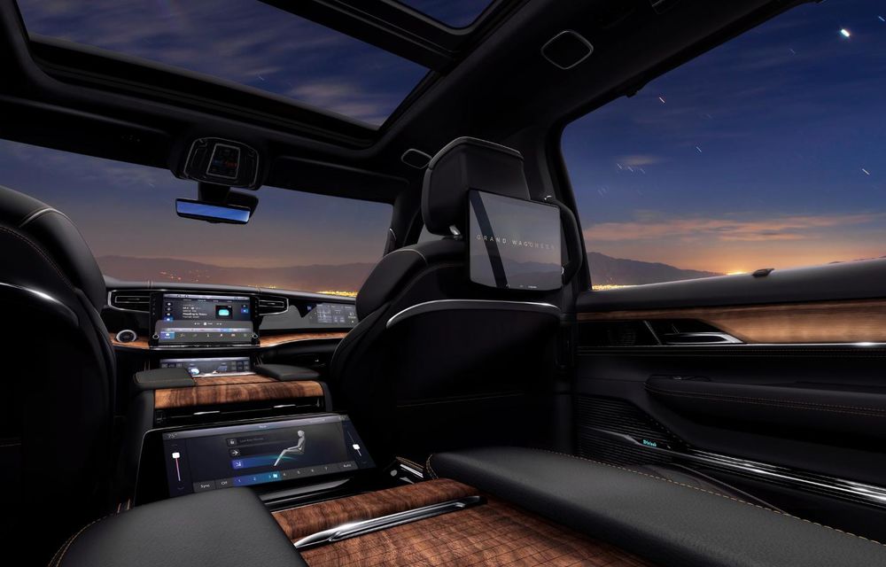 Noul Jeep Grand Wagoneer facelift: primul model al mărcii disponibil cu range extender - Poza 16