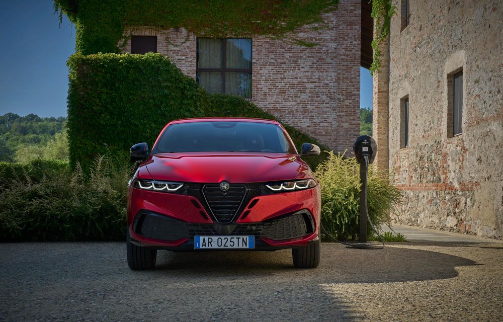 Noua Alfa Romeo Tonale facelift: motorizare mild-hybrid mai puternică - Poza 2