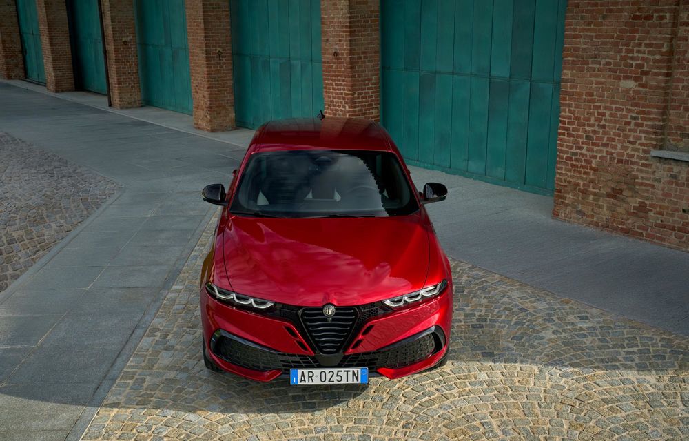 Noua Alfa Romeo Tonale facelift: motorizare mild-hybrid mai puternică - Poza 3