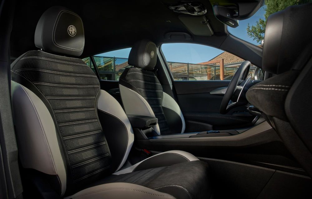 Noua Alfa Romeo Tonale facelift: motorizare mild-hybrid mai puternică - Poza 10