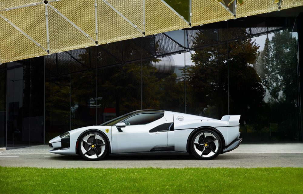 Noul Ferrari SC40: exemplar unicat inspirat de legendarul F40 - Poza 4