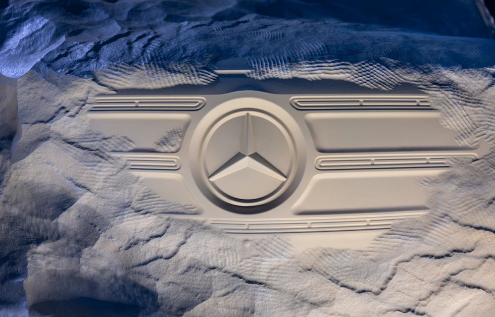 Mercedes-Benz a creat o sculptură care anunță viitoarea generație Sprinter - Poza 6 Mercedes-Benz a creat o sculptură care anunță viitoarea generație Sprinter - Poza 6